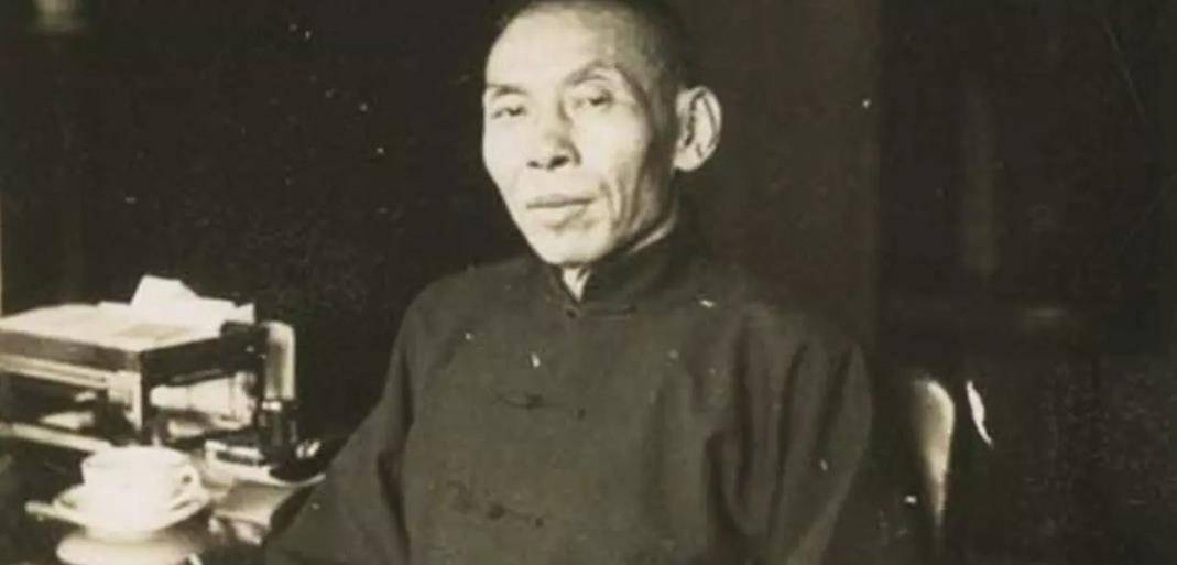 民国少见的"傍黑"大师,用笔墨吹捧杜月笙,还是鲁迅的老师