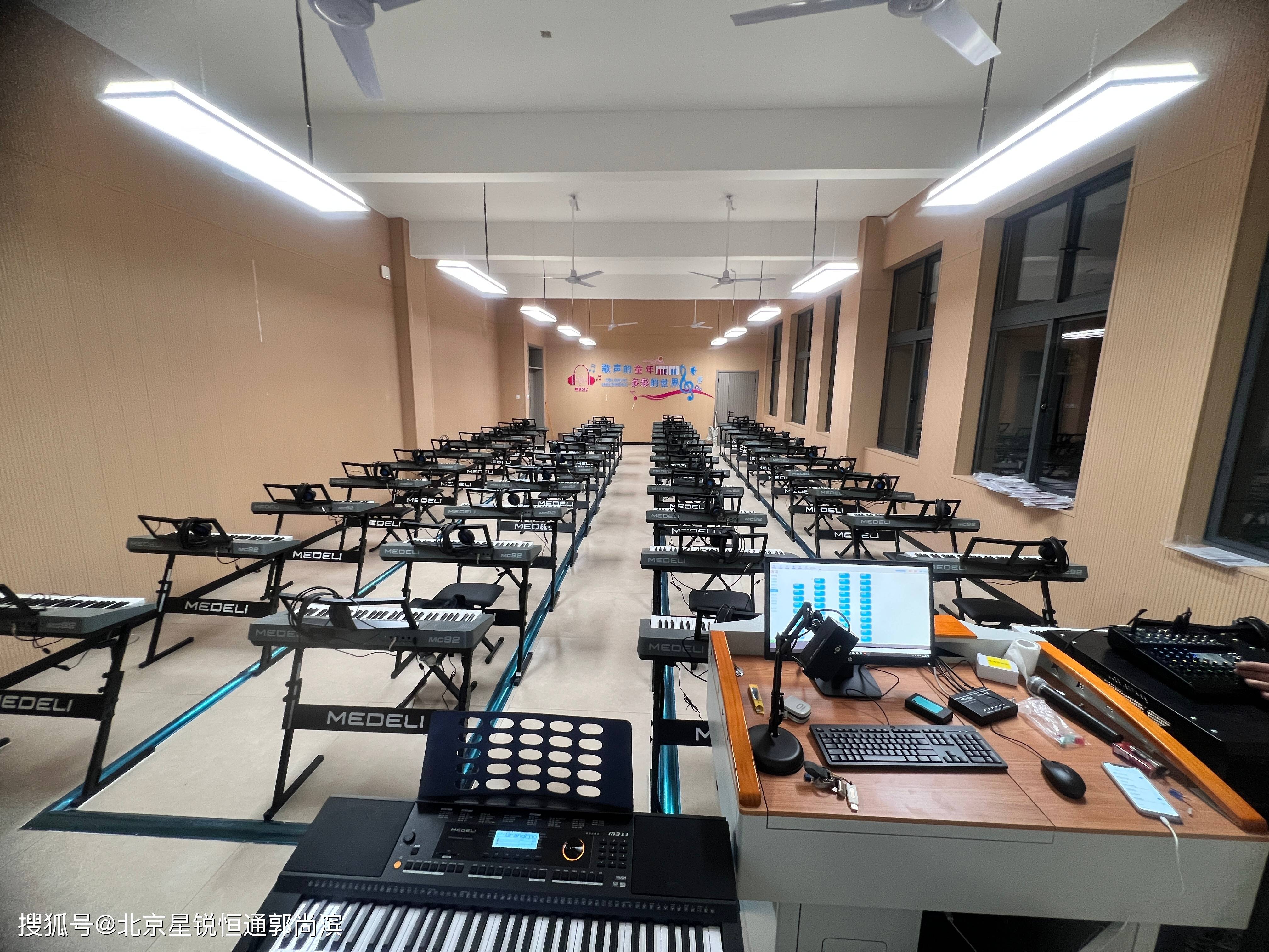 教室教师数字音频解码器数字音频解码器数码钢琴教学专用高清摄像系统