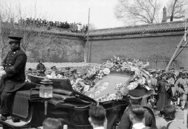 中山陵碑文仅24字,孙中山生平业绩只字不提,这是为什么?