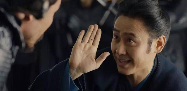 巴结侄孙媳妇,为过把"皇帝瘾",以奴仆杂役充盈朝堂的篡位枭雄