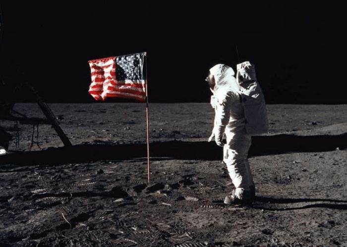 盘点阿波罗登月有哪些疑点_苏联_质疑_照片