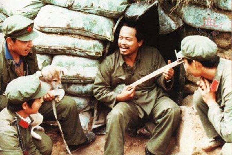 刘进荣:越战时的神枪手,一人对阵70多名军警,身中40多枪而亡