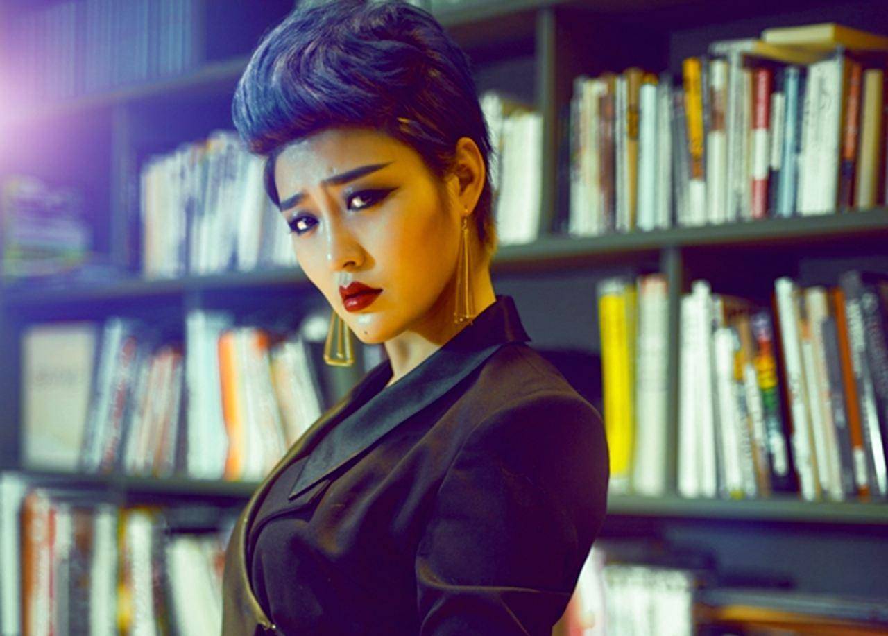 张玉娇谴责赵本山引群嘲:其实,娇娇吃亏在文化太低