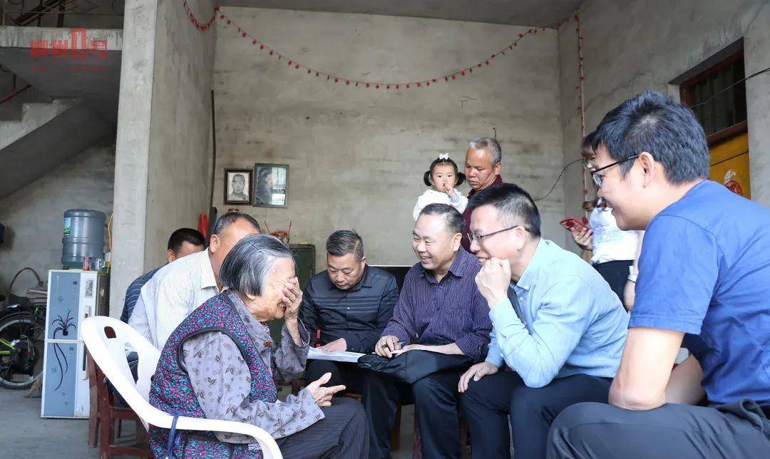 柳城91岁老人有个神秘袋子,连亲生儿子都不给看