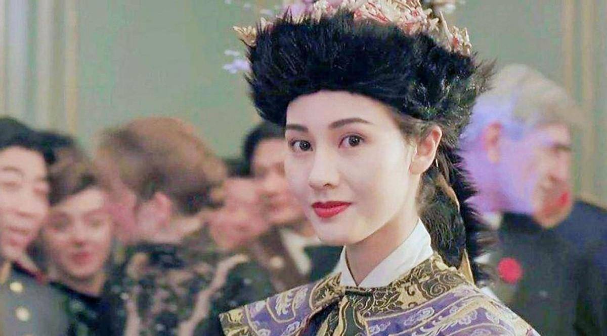 花花公子许晋亨:放弃赌王千金,娶蛇蝎美人李嘉欣,60岁已拄拐杖