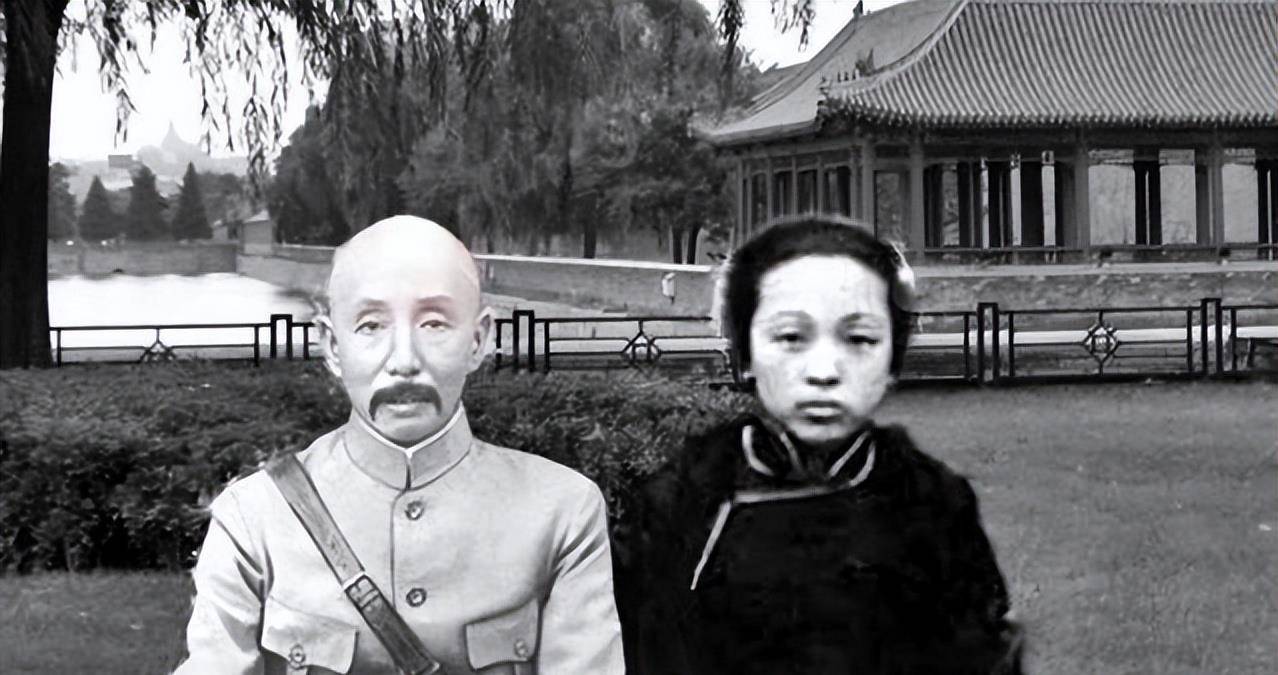 张作霖的子女当中,她是唯一还在世的人,现已98岁高龄,居住台湾_张怀敏