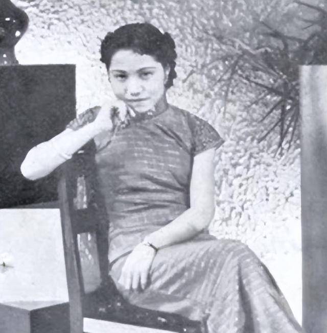 民国著名交际花谈雪卿,挺着孕肚被丈夫抛弃,生下女儿成为外交家