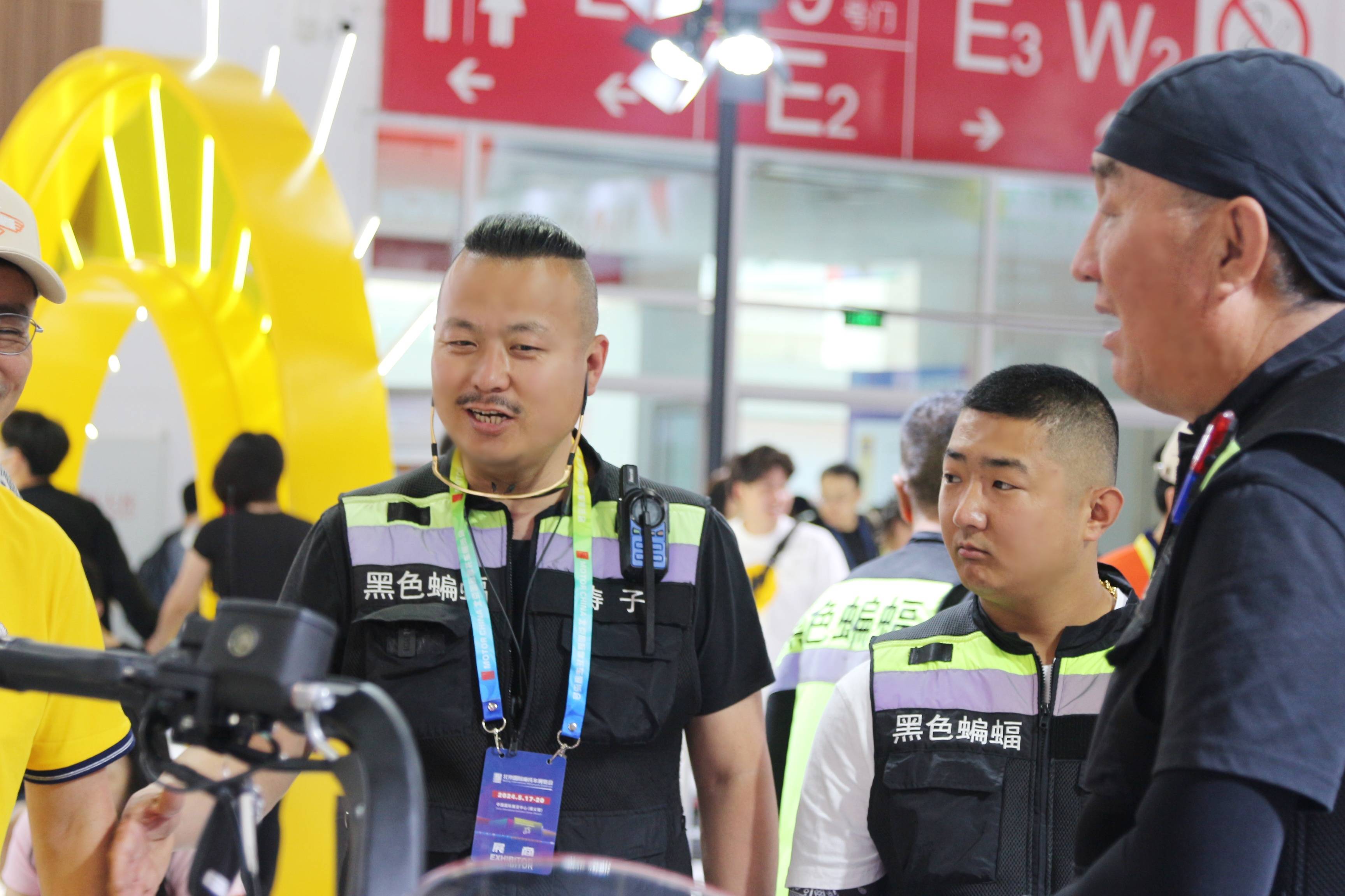 北京黑色蝙蝠挎子俱乐部边三轮车队亮相北京摩博会_摩托车_服务_销售