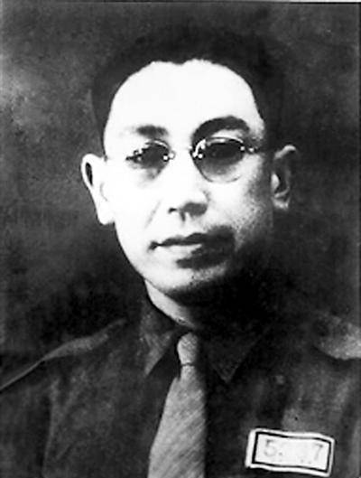 在这些特工当中,最重要的就是传奇特工郭汝瑰,担任国民党作战厅的厅长