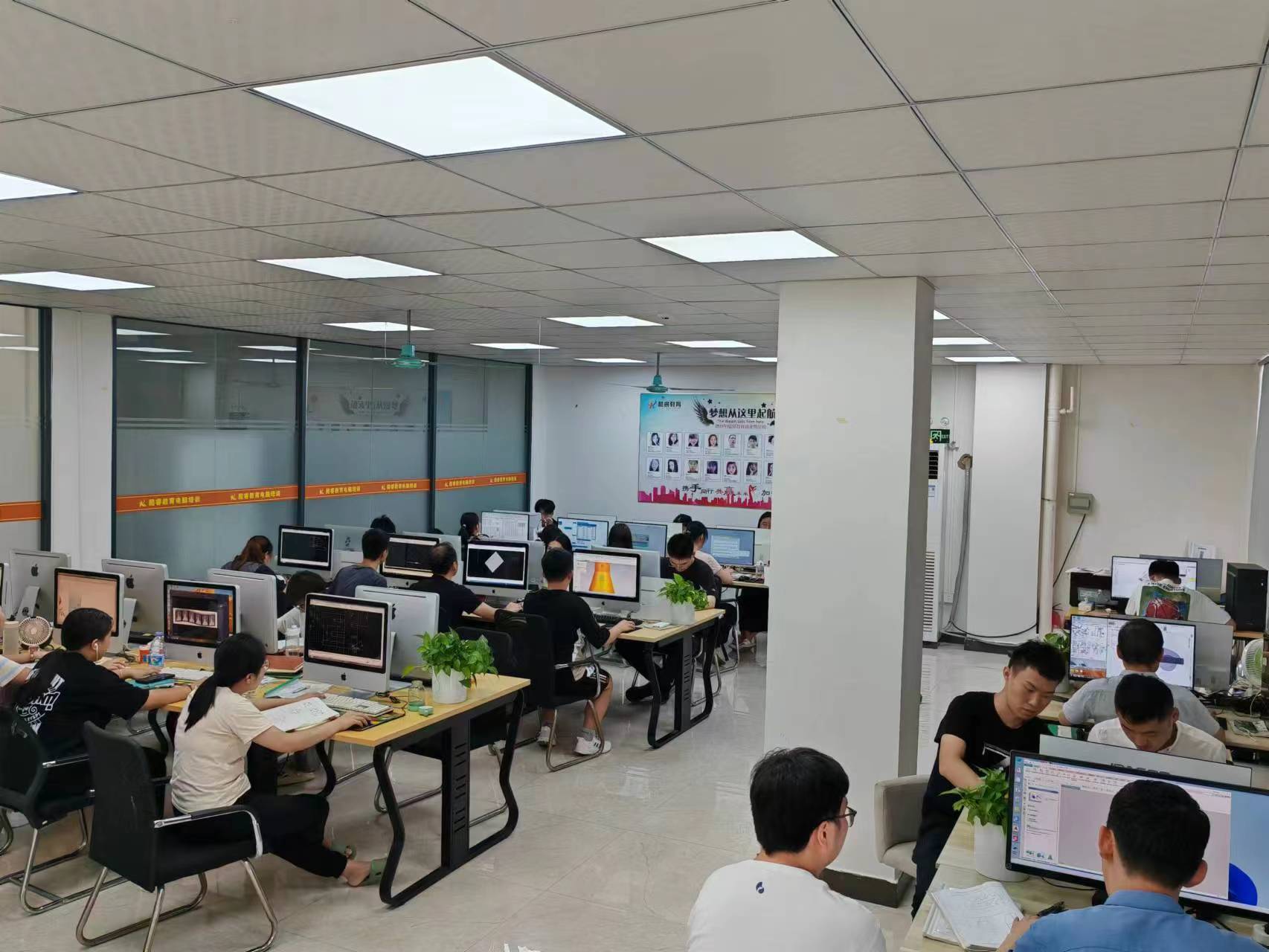 哪家电脑培训招生?真实案例实操教学学会为止,在酷睿等你!