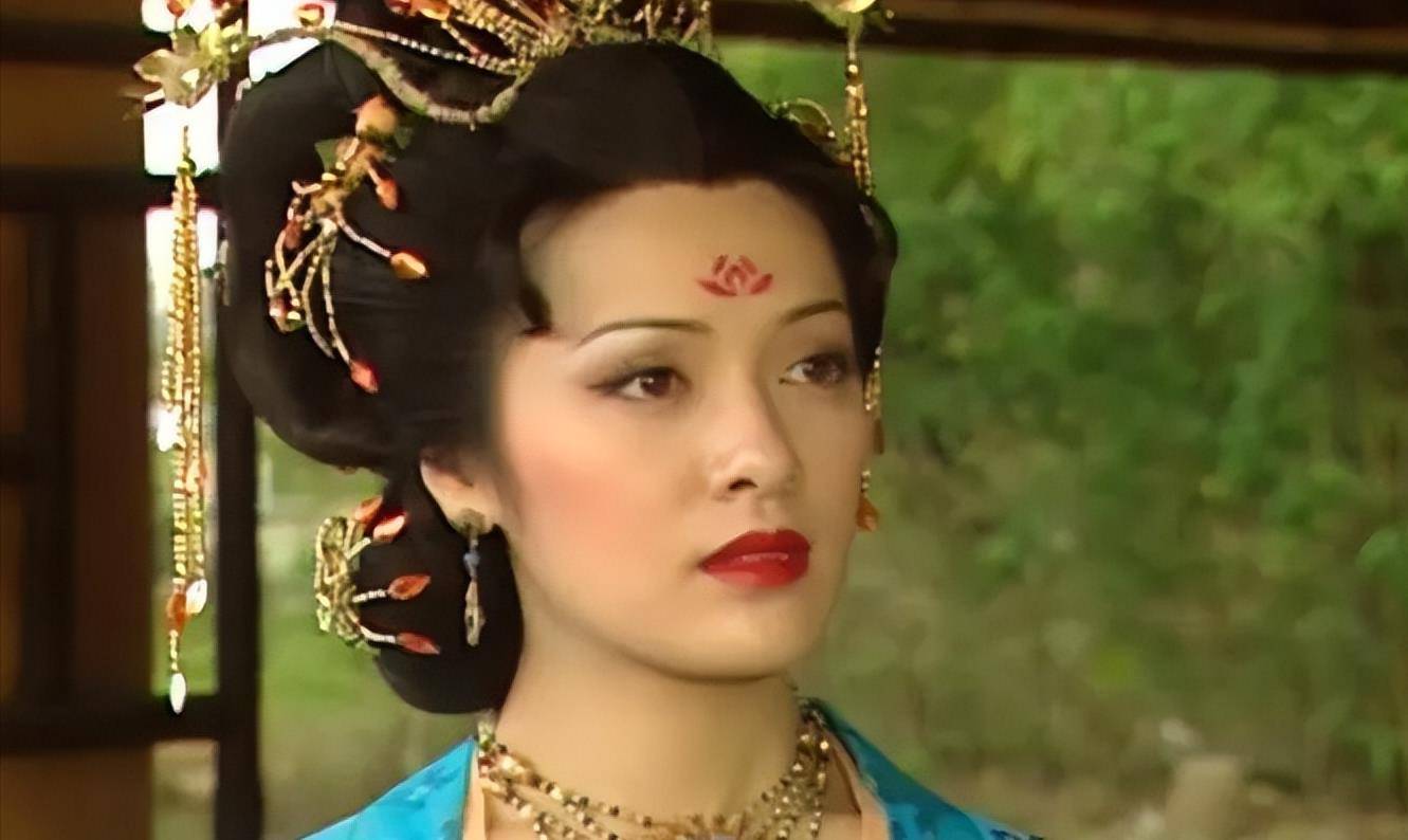 杨玉环容貌复原,还原图撞脸女明星,被唐玄宗疼爱:可不是因为胖_杨贵妃
