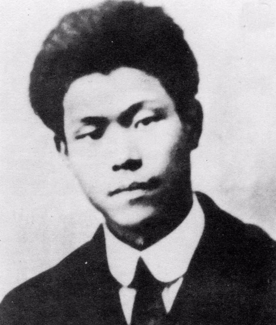 1928年,向警予牺牲,遗体被偷埋山坳,前夫发文悼念,儿女皆有所成