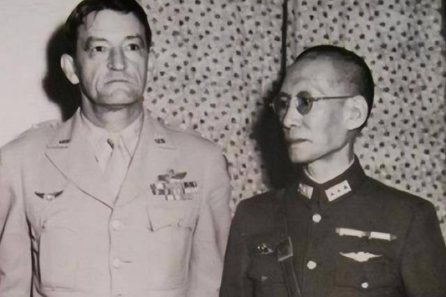 两任"云南王"反目,龙云怒斥表弟卢汉:忘恩负义卖主求荣_蒋介石_胡若愚