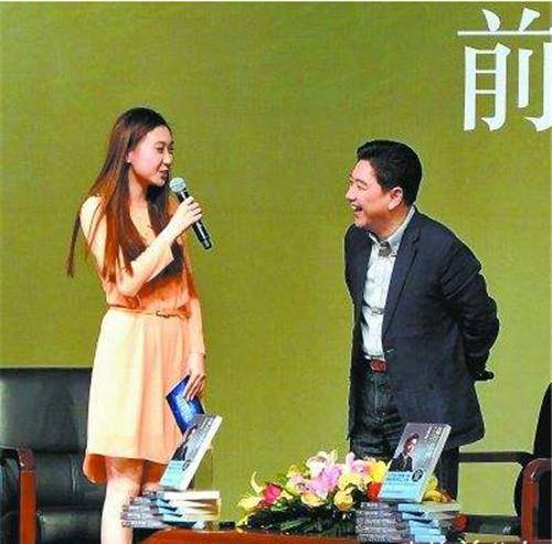 水均益"双面人生":抛弃病妻娶央视女神,却为残障哥哥养老送终_杨迪