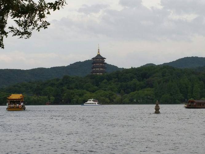 杭州旅游最佳路线指南:避免绕路,导游推荐攻略