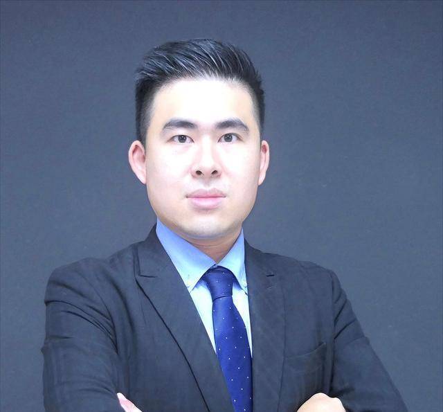 "爱国斗士"王炳忠,被限制自由仍不忘初心,以中国人身份为傲