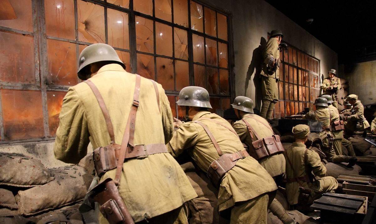 却被汪精卫收买的叛徒杀害,年仅37岁_谢晋元_日军_上海