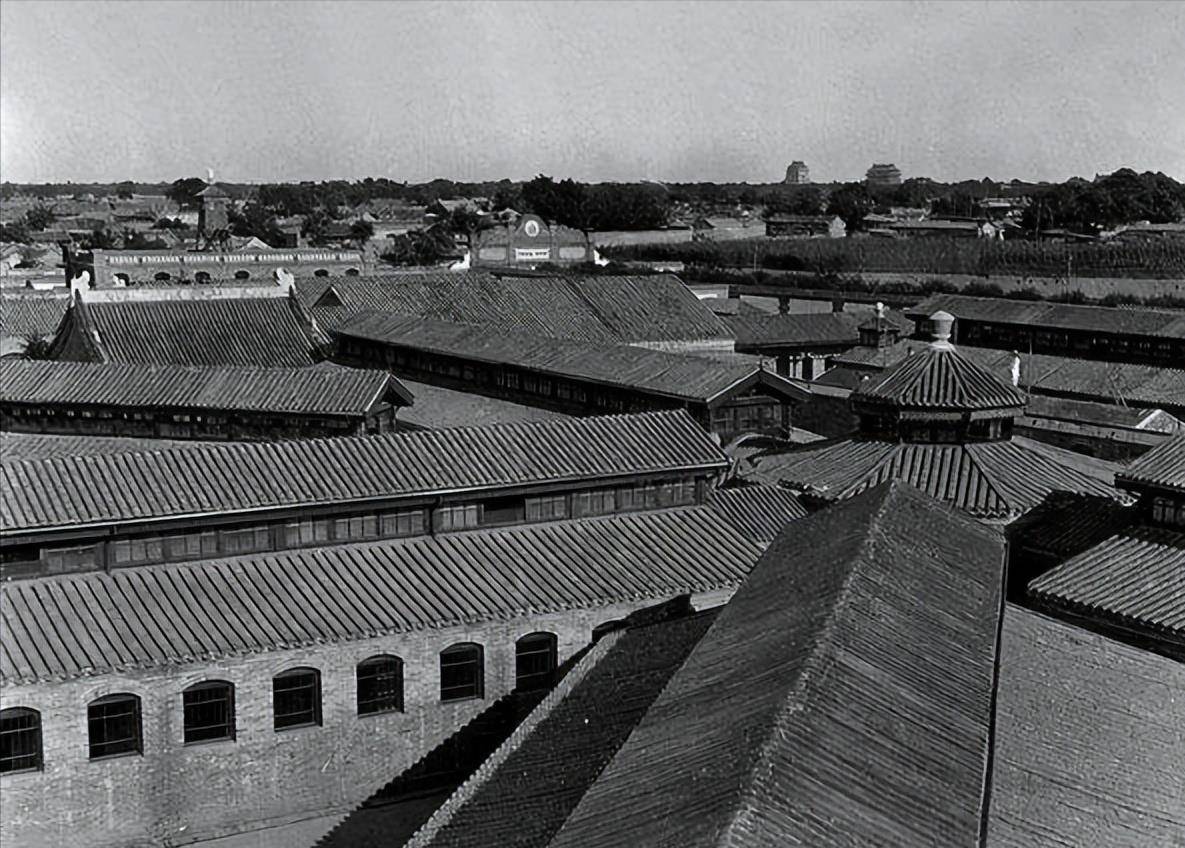 功德林里关着8个黄埔一期学员,7人特赦1人枪决,各自有什么缘由