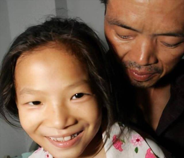 四川女童8岁患病,为不拖累养父自愿放弃治疗,留下遗书令人心疼