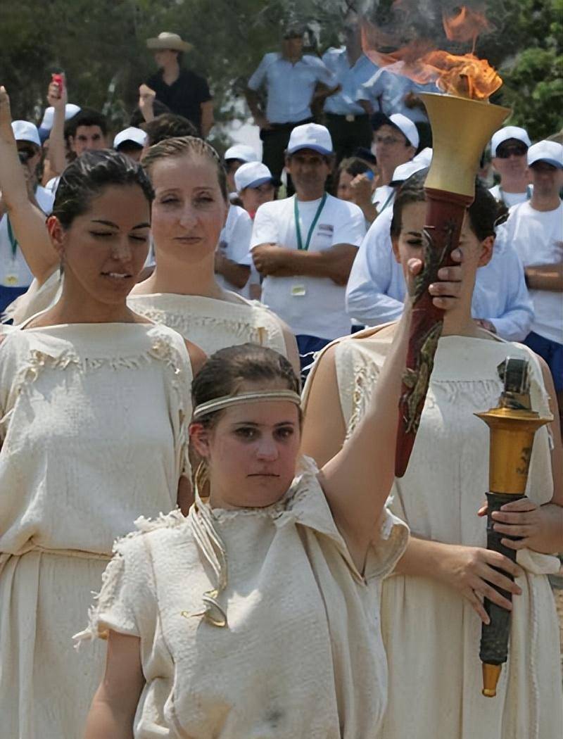 浅谈古希腊女祭司的日常职务及地位,女祭司于古希腊的意义