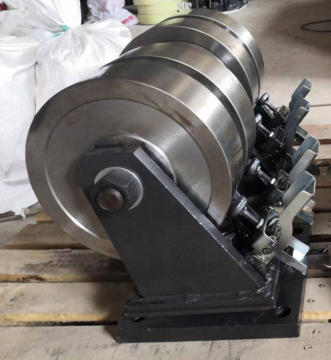 全铁双轮定向脚轮|8寸重型万向脚轮:150-2066-3957 在现代工业领域,单