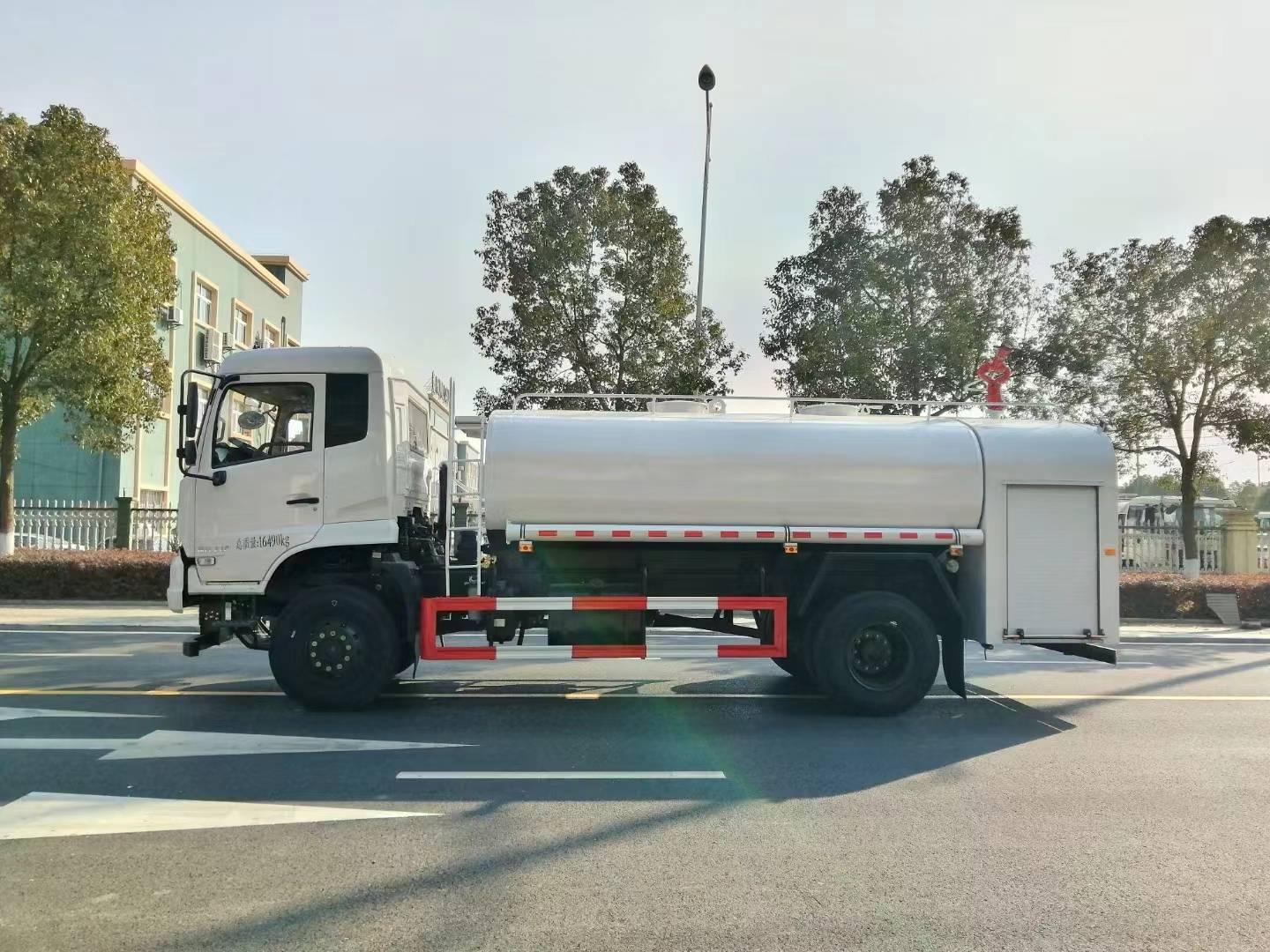 东风四驱8.79吨森林消防车(4x4)