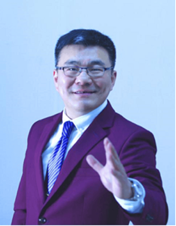 中国讲师联盟认证讲师【资历背景】陈方晖原籍黑龙江省哈尔滨市,中国