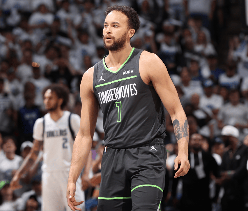 东欧狂轰72 14,唐斯28 12尽力,华子早该看清事实_比赛_爱德华兹_欧文