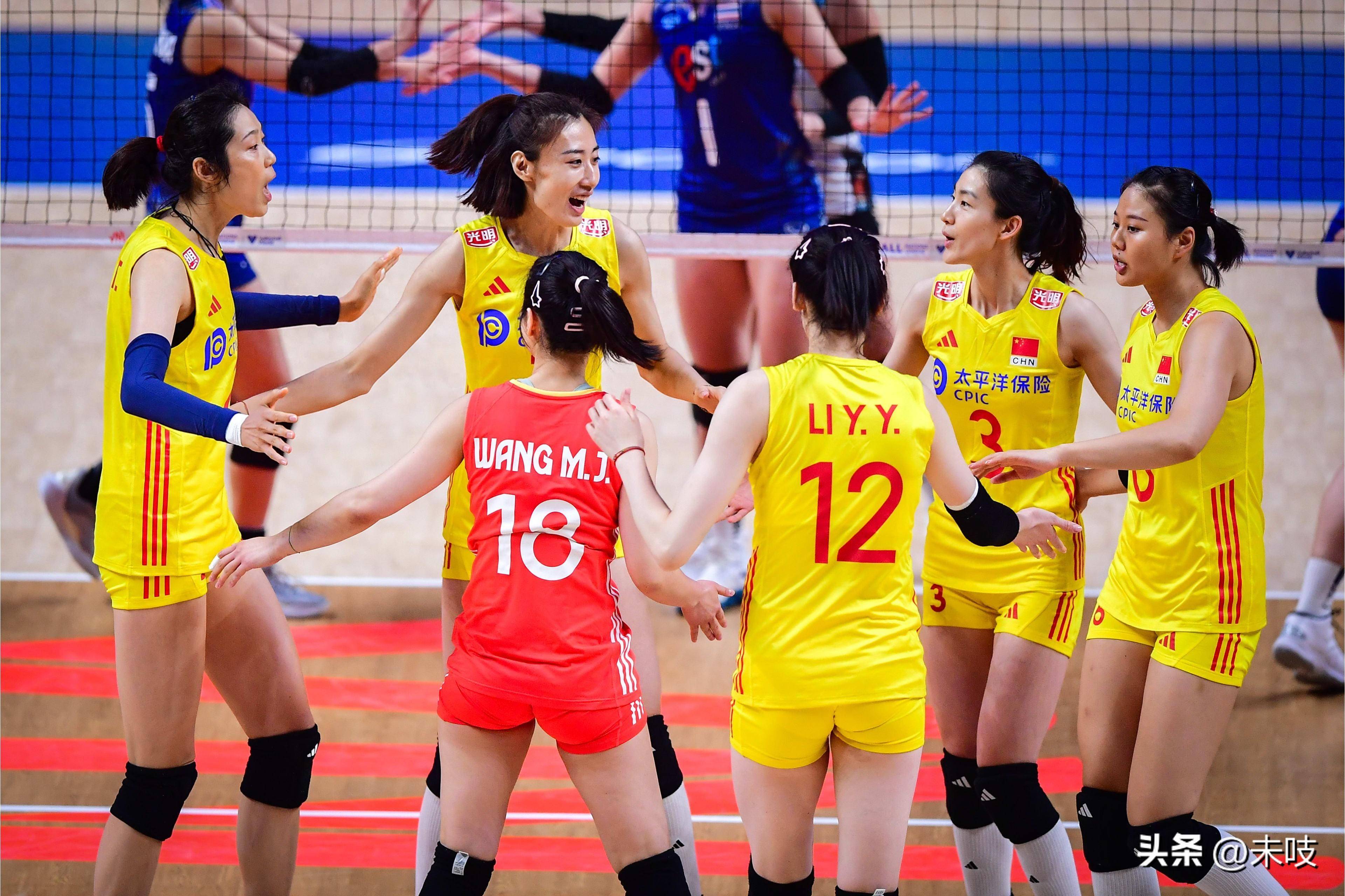 女排世联赛最新排名:中国女排3-0涨大分!甩开日本捍卫亚洲第一!