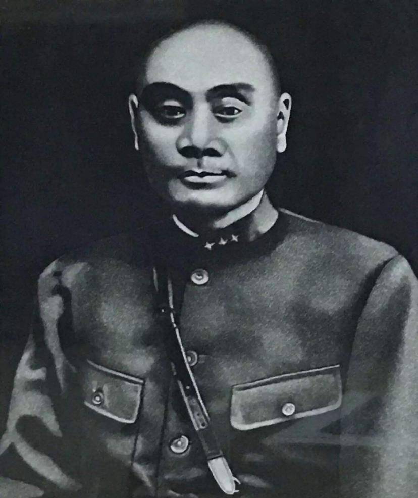 蒋委员长背后有"高人",老蒋对他言听计从,为什么会死于非命