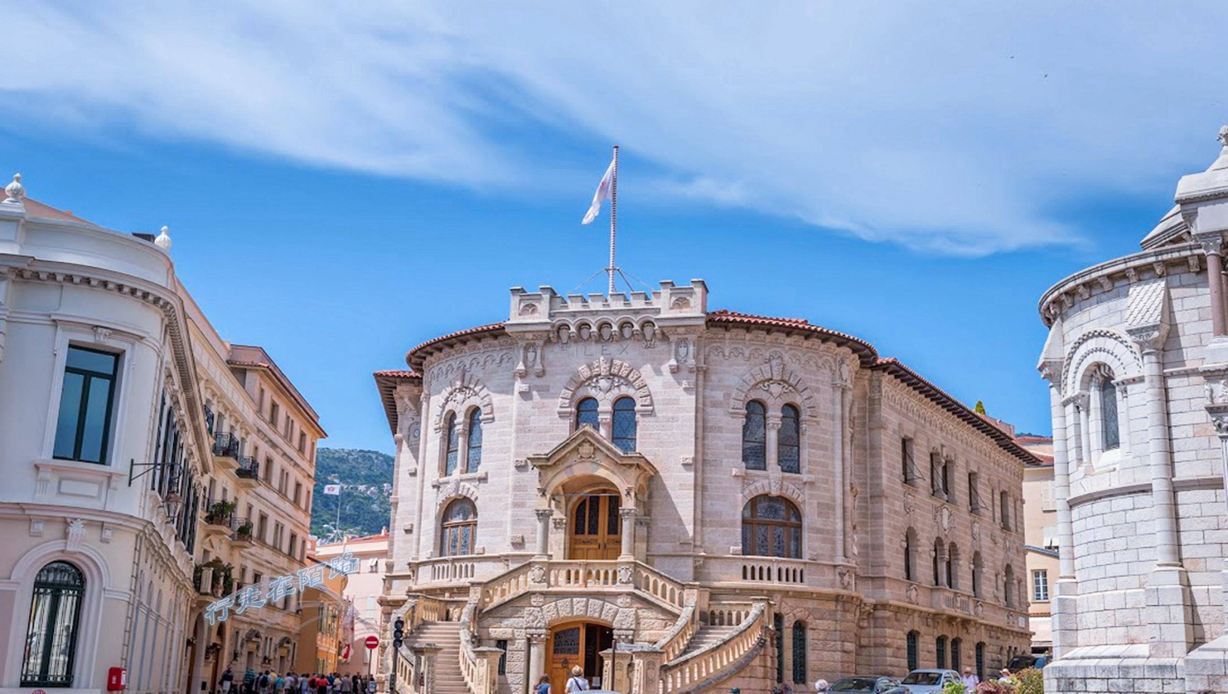 摩纳哥的两极分化:人均gdp19万美元,房子均价12万美元