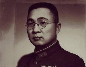 军队副职和参谋长到底谁大?衔级可能有高低,权柄轻重可复杂得多