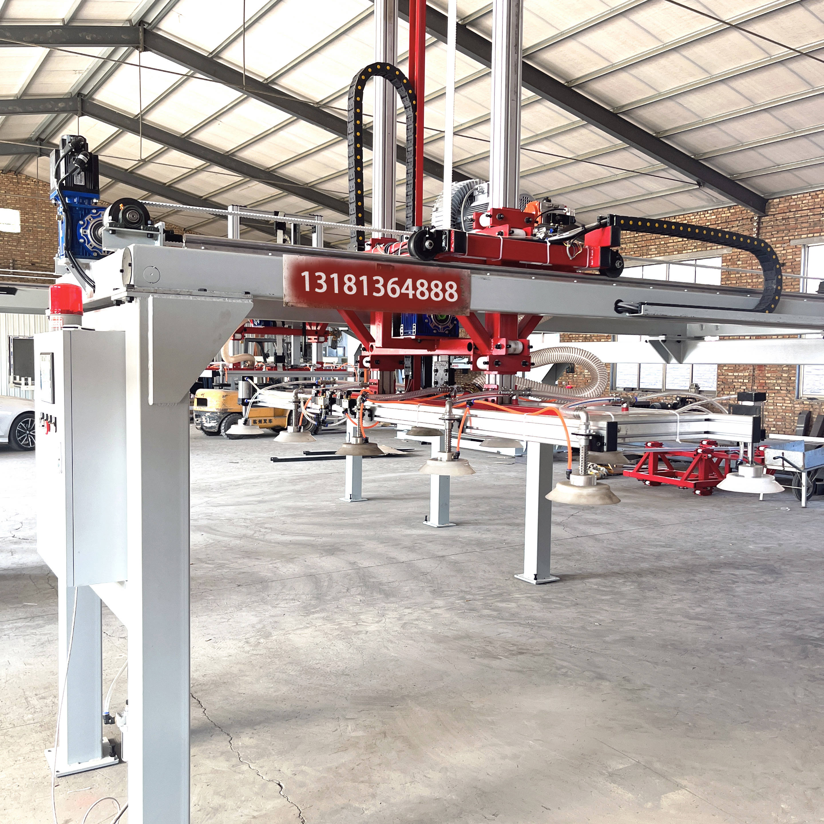 板材搬运机械手应用板材车间