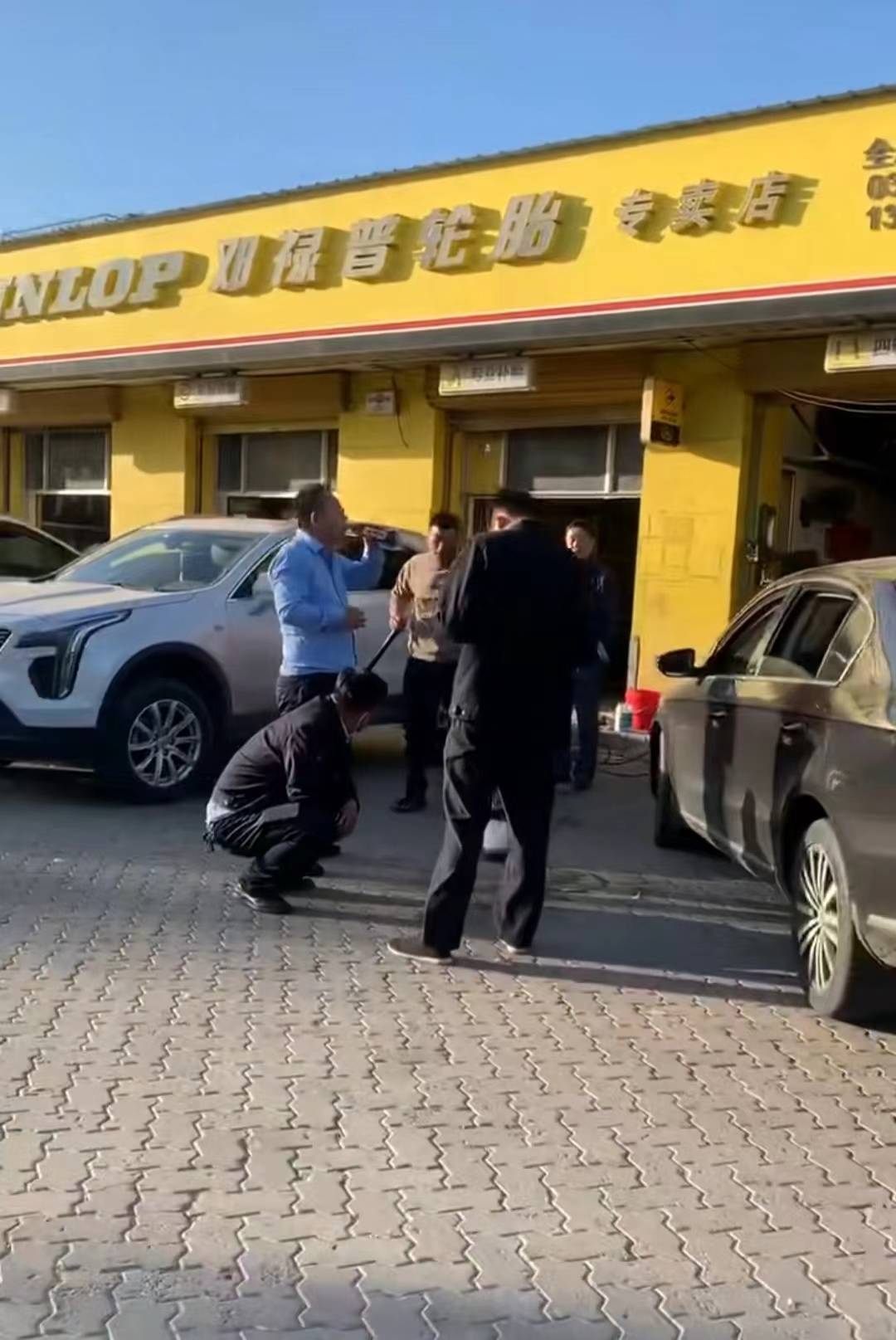 例如,邓禄普轮胎225/55r18,215/60r16,225/65r17,265/65r17,215/55r17