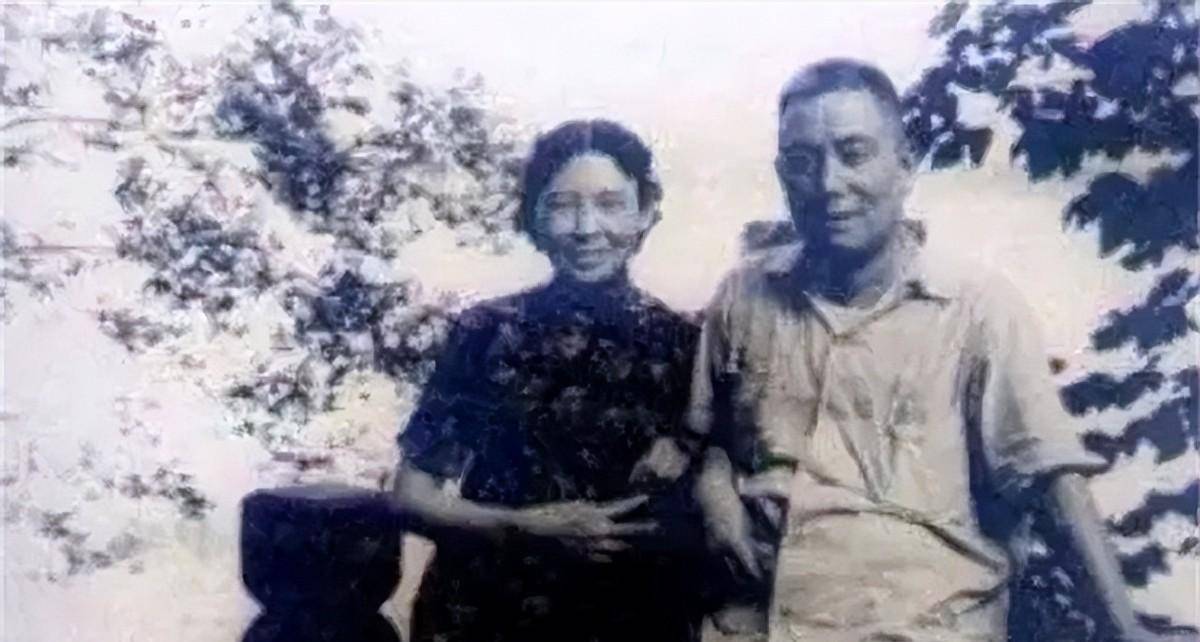 女儿刚刚夭折,丈夫就迷上貌美校花,妻子成全,他却牵挂妻子一生