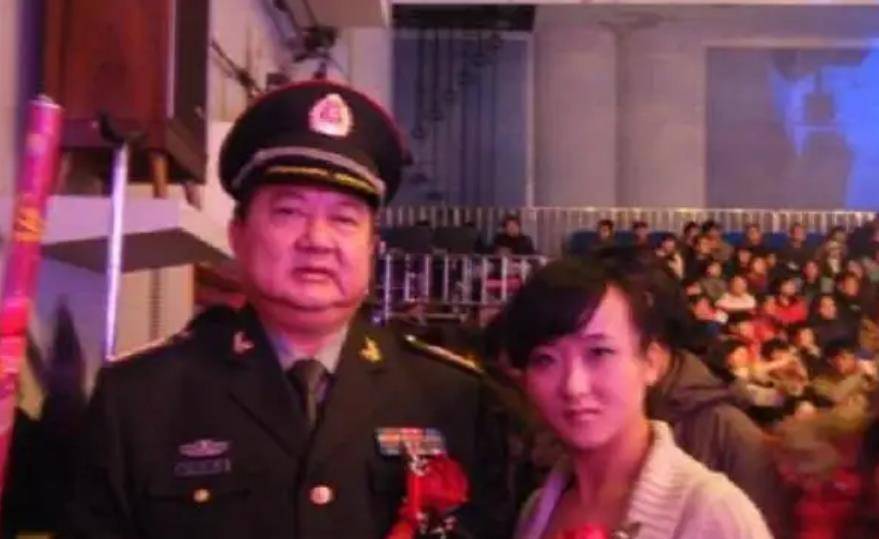 "天下第一兵"程志强,父亲去世:妻子带着丈夫录音,给公公送行