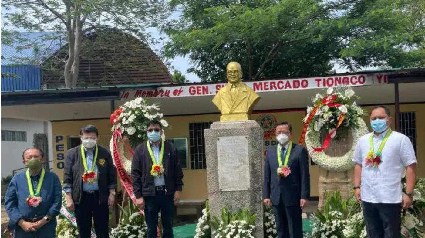 1949年,叶飞率部解放家乡,21年未见的养母倍感惊慌:谁是叶司令