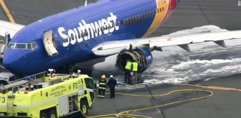 2018年美国客机空中爆炸,女乘客被吸出窗外,西南1380号航班事故