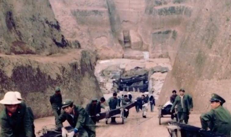1976年,陕西发现巨型古墓,内有186人陪葬,棺椁级别至今罕见