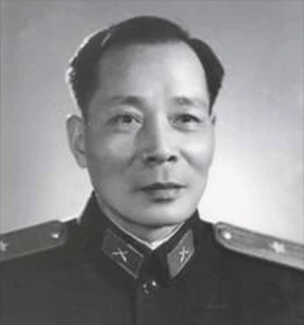 绝无仅有!三兄弟都是黄埔生,都成将军,又都起义,命运都不同