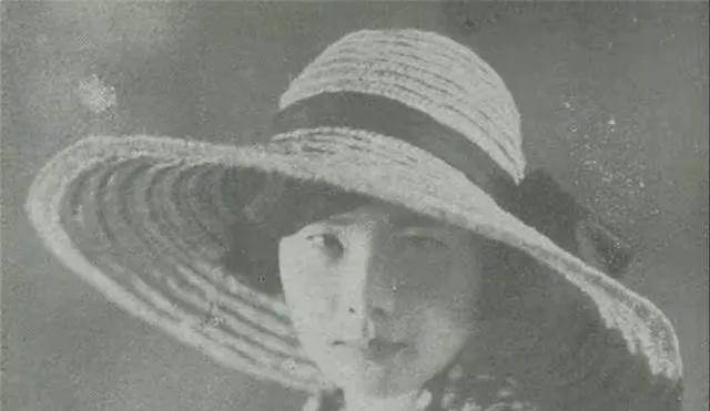 著名女画家孙多慈:与徐悲鸿苦恋十年无果,得知他去世后为其守孝