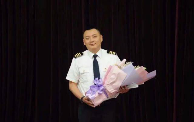 为什么川航3u8633事故中,机长能够获奖500万?