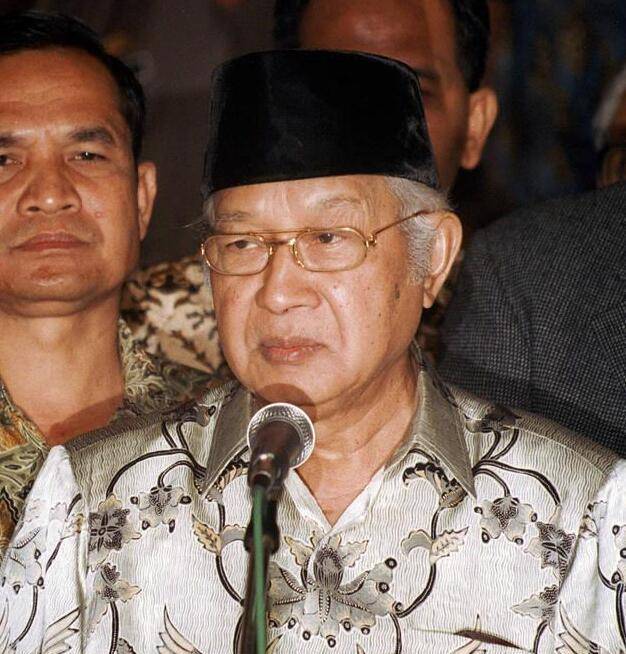 首贪,执政32年屠杀50万人却得善终,子女皆为巨富_印尼_苏哈托_唐人街