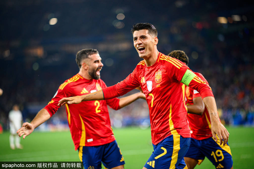 欧洲杯-多纳鲁马尽力局西班牙1-0意大利头名出线
