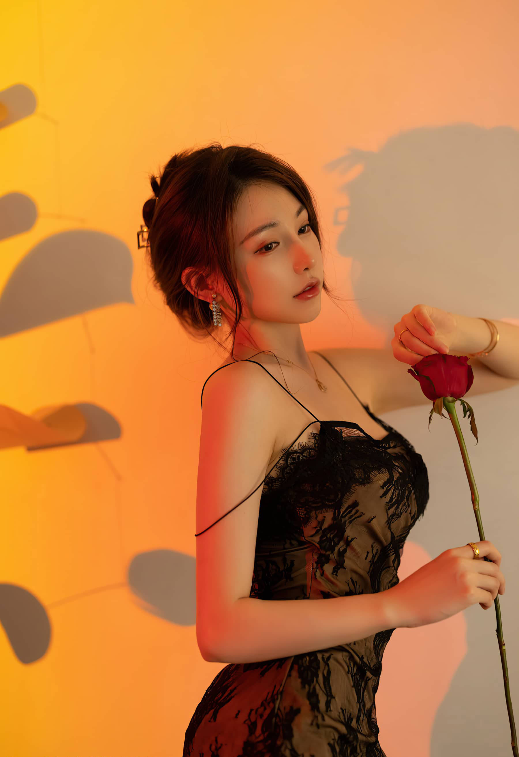 美女壁纸_vol.621 lynn刘奕宁_玫瑰与香槟