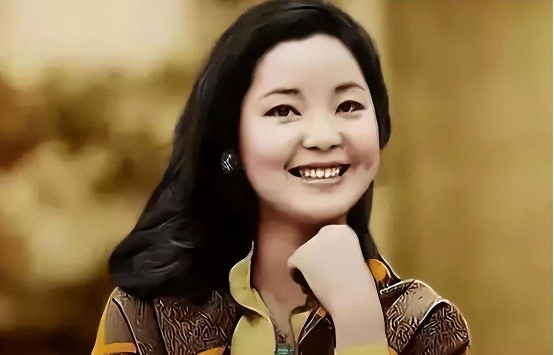 要说起这件事,那就不得不提到邓丽君的感情故事.邓
