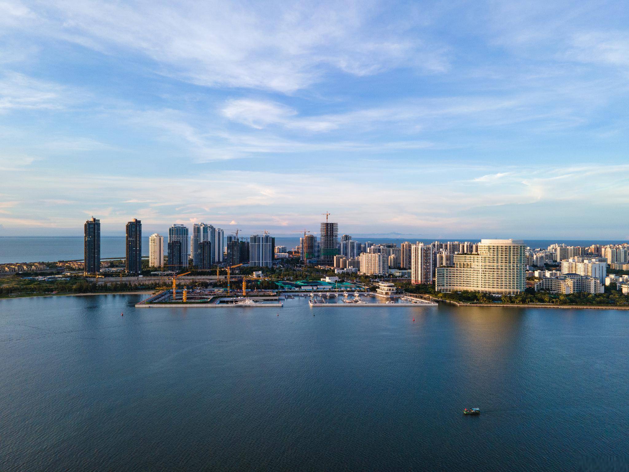 海口,最没有压力的省会城市,活力从何而来?