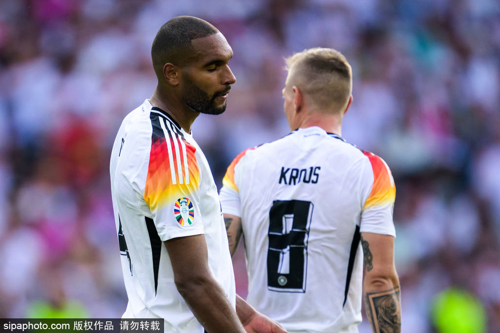 意外！德国首次输掉欧洲杯八强战 被最低身高西班牙头球绝杀