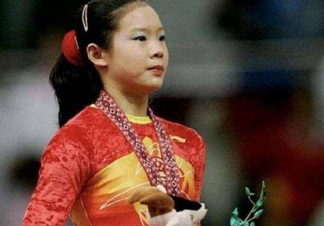 体操女皇程菲:17岁一跳封神,25岁因伤退役,如今怎么样了?