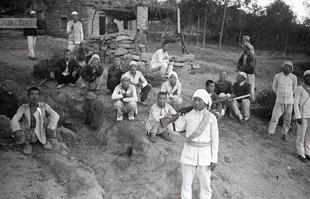 解放大西南时,一队农民找到解放军:我们是红军,在等周总理命令